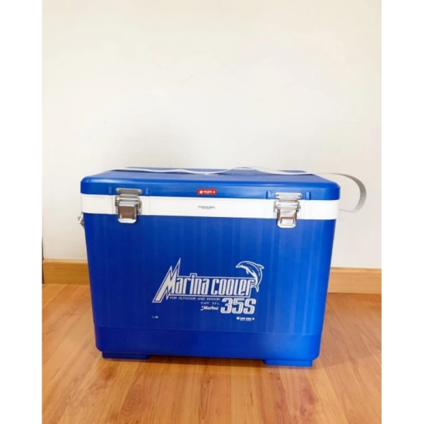 COOLER BOX 33 LITER LION STAR i-19 MARINA 35S (1) COOLER BOX 33 LITER / KOTAK PENDINGIN LION STAR i-19 MARINA 35S, Ukuran 500 x 318 x H 390 mm | Raja Plastik Indonesia