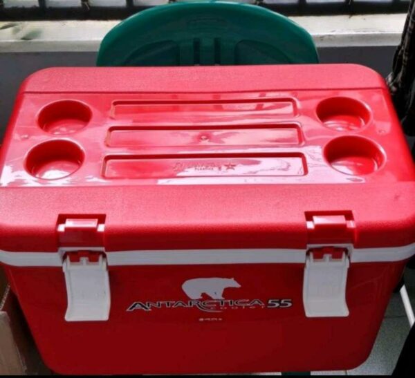 Cooler Box Besar Plastik 55 Liter Lion Star Antarctica I-26 Ukuran 664 x 401 x H 415 mm | Raja Plastik Indonesia