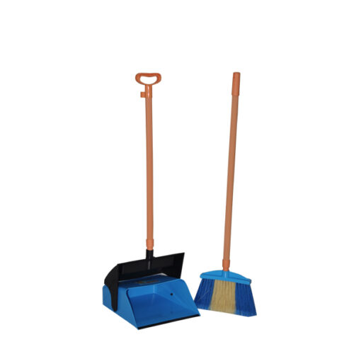 Pengki & Sapu Plastik Sampah Lion Star DP-16 Vivian Dustpan Set 130 Pengki & Sapu Plastik Sampah Lion Star DP-16 Vivian Dustpan Set 130 Ukuran 285 x 115 x H 790 mm | Raja Plastik Indonesia