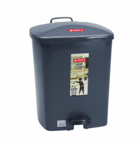 Tempat Sampah Injak Plastik 14 Liter Lion Star C-7 Square Step on Dustbin Ukuran Ø 320 x 310 x 403 mm | Raja Plastik Indonesia