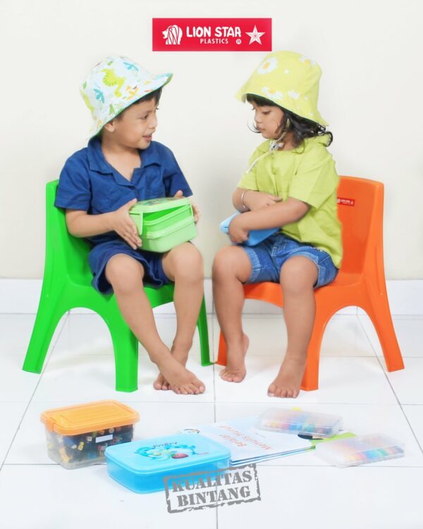 Kursi Plastik Anak Kecil Lion Star G-1 Child Chair (2) Kursi Plastik Anak Kecil Lion Star G-1 Child Chair (Medium): Kursi Plastik Anak Modern yang Nyaman, Aman, dan Penuh Warna Ceria