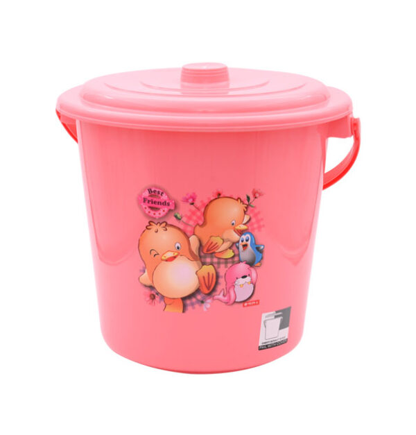 Ember Plastik Besar Tutup Lion Star E-7 Elegant Pail 6 Gallons with Cover (2) Ember Plastik Besar Tutup Lion Star E-7 Elegant Pail 6 Gallons with Cover, Ukuran Ø 390 x H 360 mm | Raja Plastik Indonesia