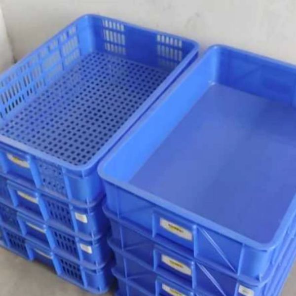 CONTAINER BOX INDUSTRI PLASTIK 28 LITER KIRAPAC 7252 LBG (LUBANG) | RAJA PLASTIK INDONESIA
